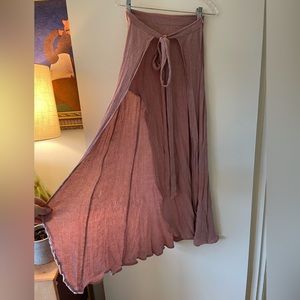 Crepe maxi skirt with double side slit